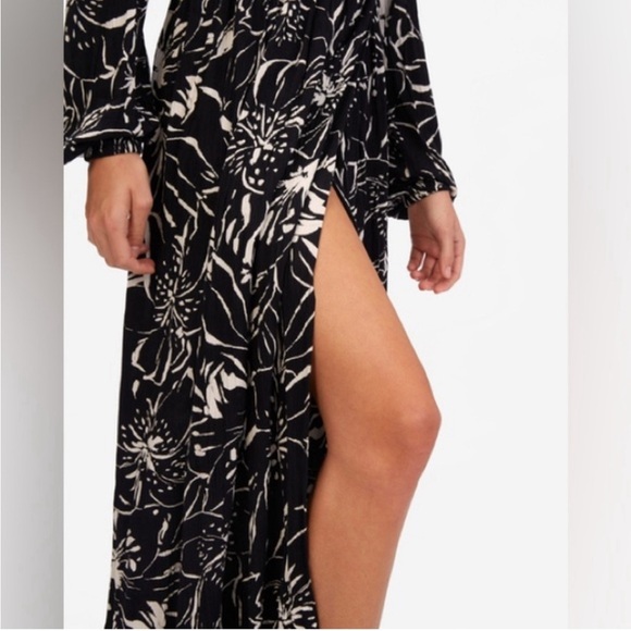 Billabong nine lives black printed maxi wrap dress size medium - Picture 2 of 6